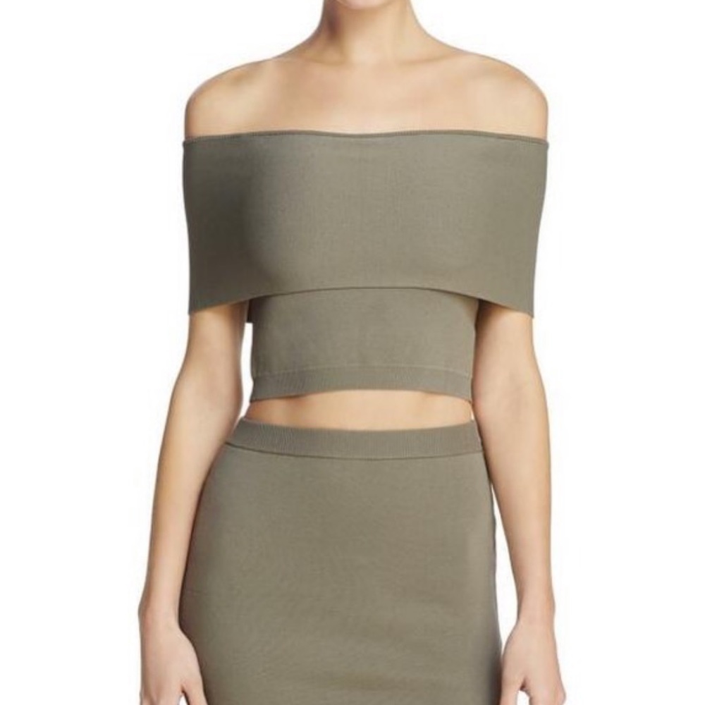 Off shoulder stretchy top